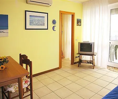 Apartamento Sanian, In A Quiet Area Of Bibione, Within Walking Distance Of Shops, Restaurants And The