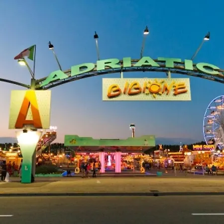 Sanian, In A Quiet Area Of Bibione, Within Walking Distance Of Shops, Restaurants And The * Bibione